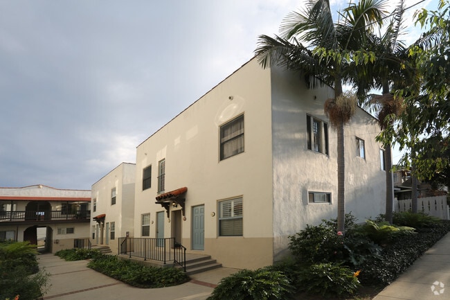 Building Photo - Park East Apartments