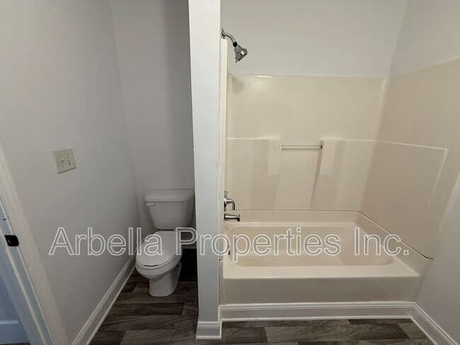 Building Photo - 505 Duel Ln