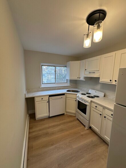 Building Photo - 65 Chiswick Rd