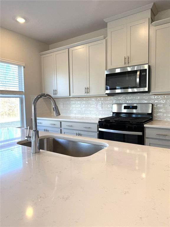 Building Photo - 287 Sequoia Ln