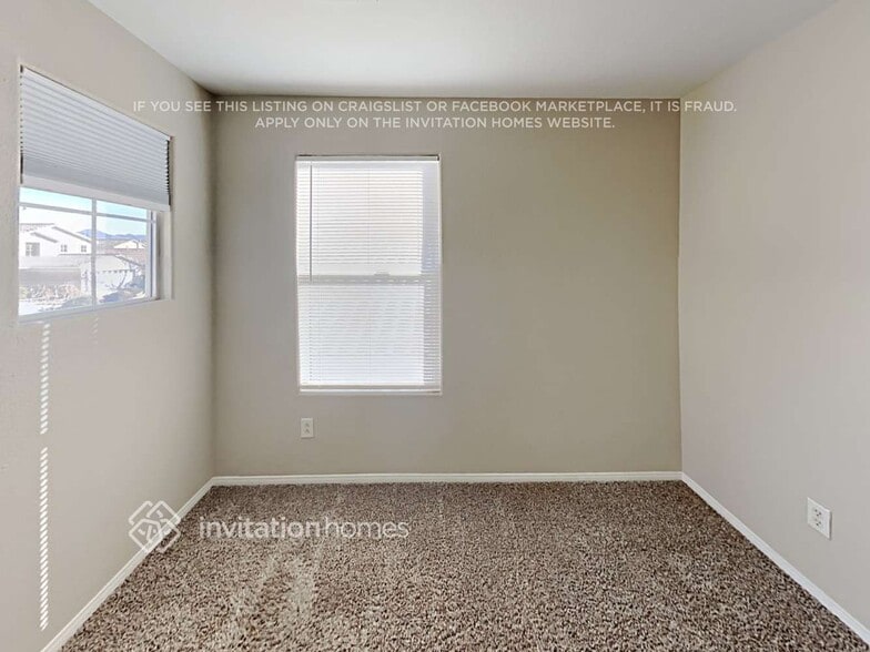 Building Photo - 9509 Grand Fir Ct