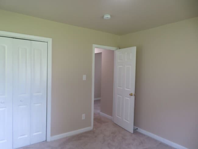 Building Photo - Colonial Heights Virginia