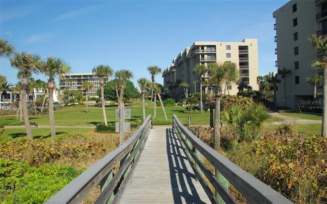 Building Photo - 1125 Gulf of Mexico Dr