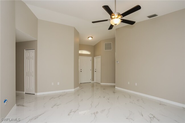 Building Photo - 4459 Glordano Ave