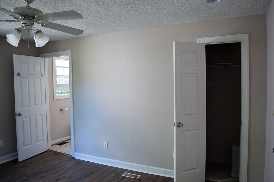 Front bedroom with adjacent bathroom and closet - 18 Morrison Ave