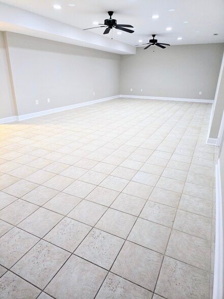 Building Photo - 10850 Misty Creek Ct
