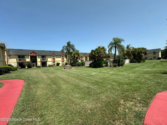 Building Photo - 2130 Forest Knoll Dr NE