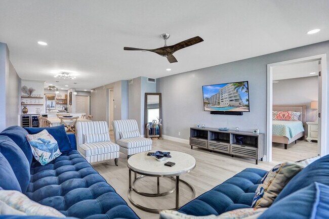 Building Photo - 1021 Hillsboro Mile