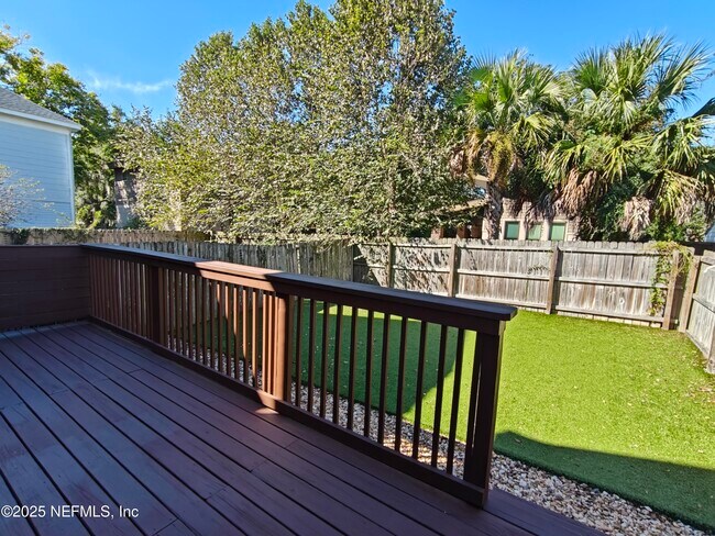 Building Photo - 1250 N Liberty St