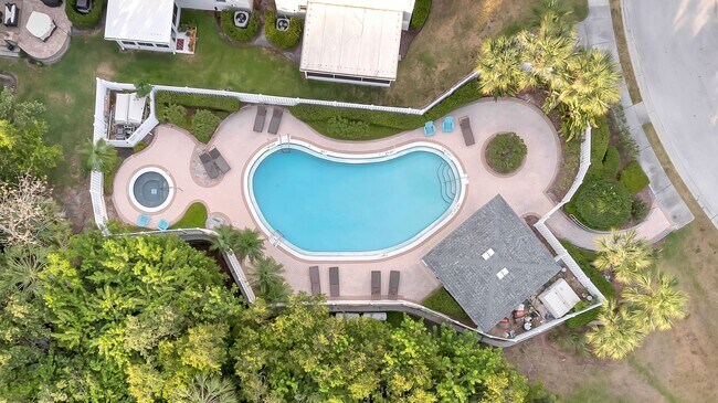 Building Photo - Gorgeous 3br/2.5ba/2 car garage Home in Ve...
