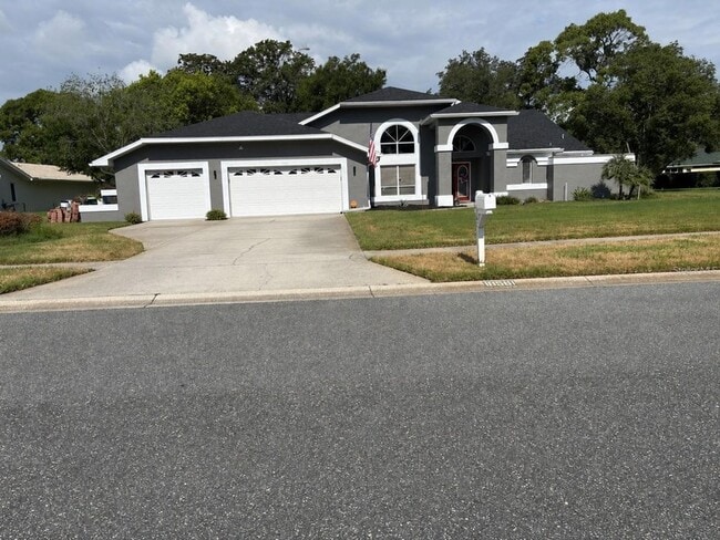 Building Photo - 18561 Winding Oaks Blvd
