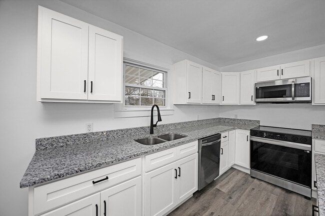 Building Photo - 2001 New Glendale Rd