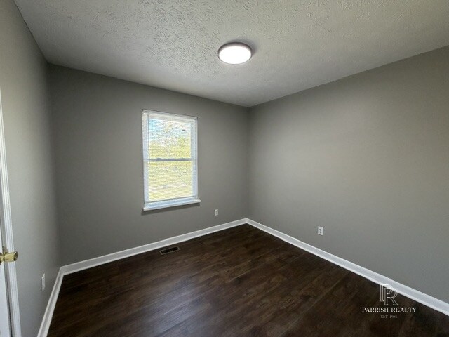 Building Photo - 510 Park Ln