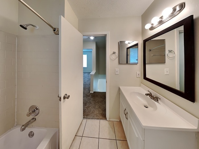 Building Photo - 1241 Wellhouse Walk
