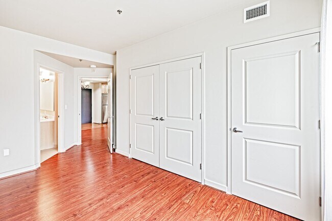 Building Photo - 105 Christina Landing Dr