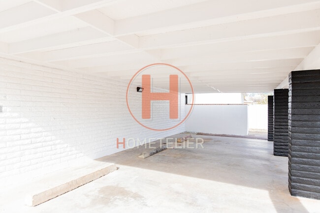 Building Photo - 2812 N 17th Pl