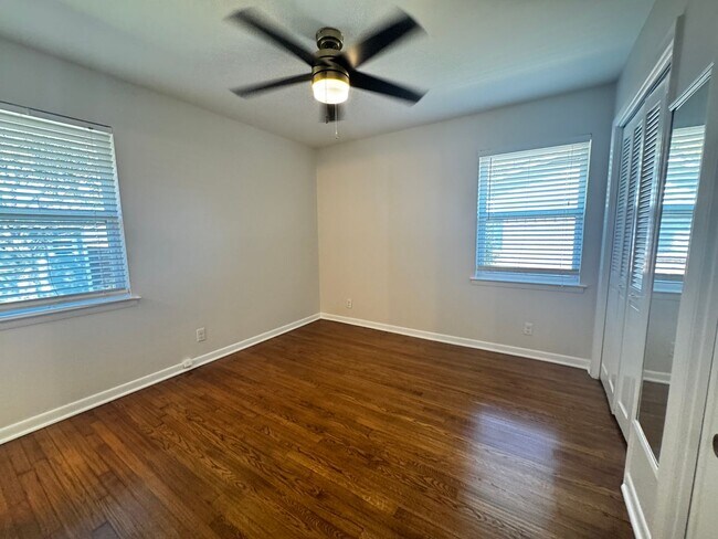 Building Photo - Updated 3 bed 2 bath with outdoor living area in Richardson!
