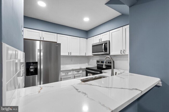 Building Photo - 3004 Piano Ln