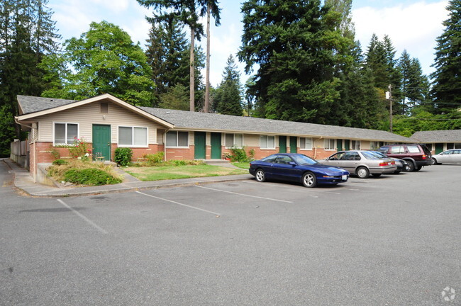 Primary Photo - Cedar Court Apartments