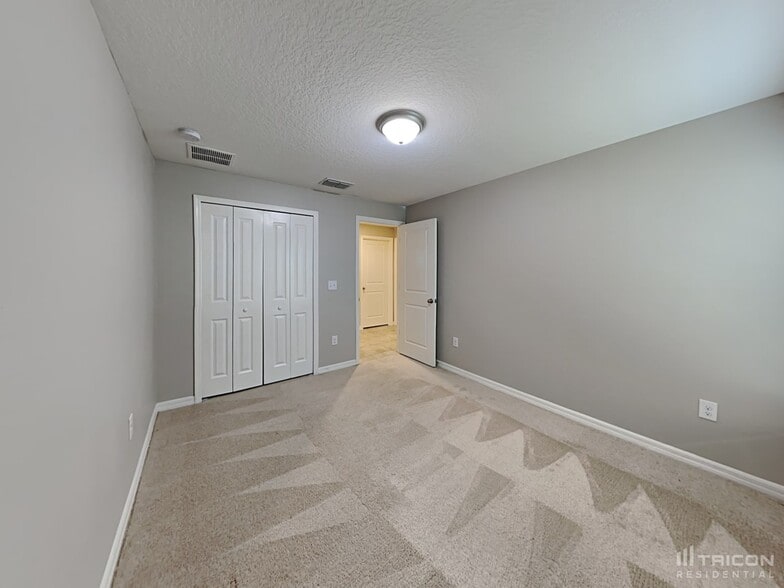 Building Photo - 9701 Sage Creek Dr