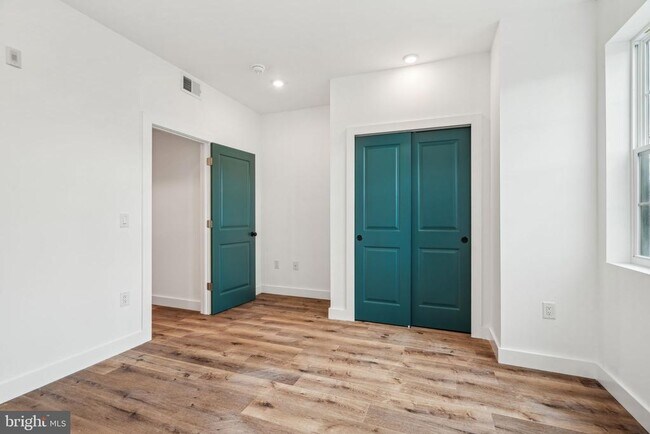Building Photo - 2632 N 11th St