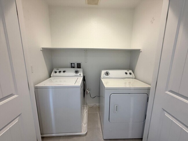 Building Photo - Brand-New 4-Bedroom Home in Cadence with Mountain Views & Modern Upgrades