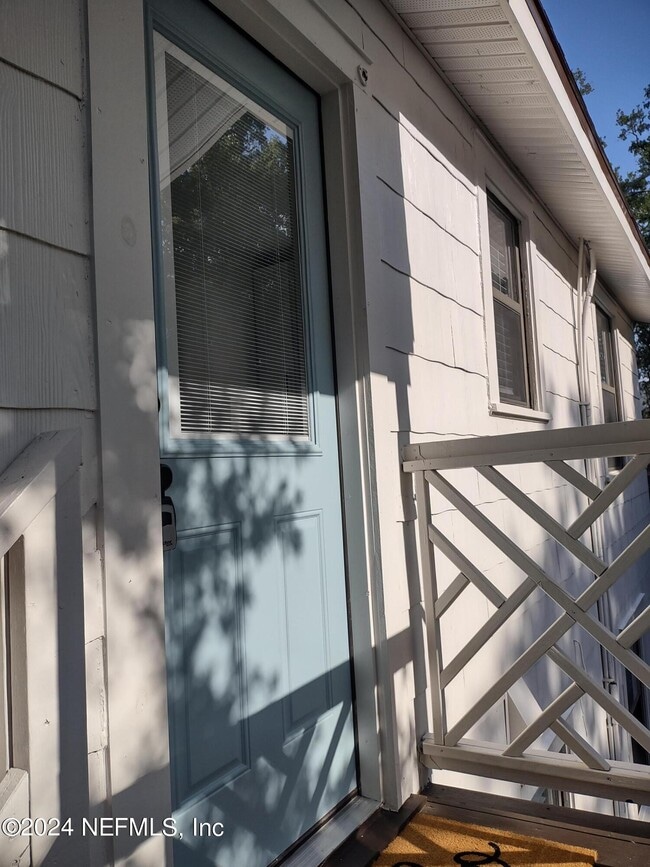 Building Photo - 1552 Naldo Ave