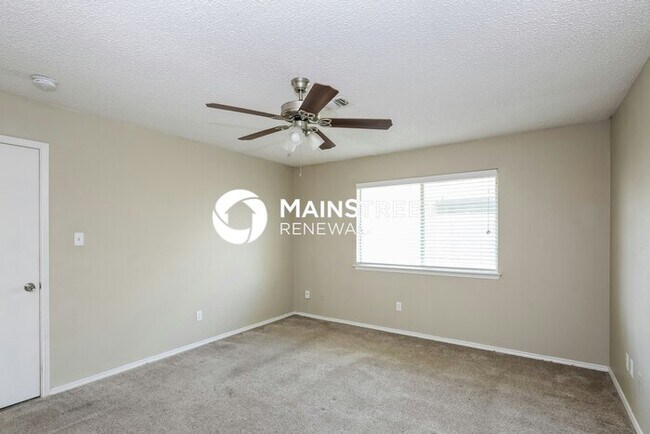 Building Photo - 3 Bedroom Pet-Friendly Home in Fort Worth,...