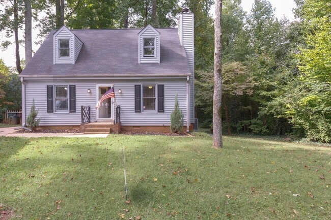 Building Photo - 3 Bed 2 Bath near Lake Jeanette