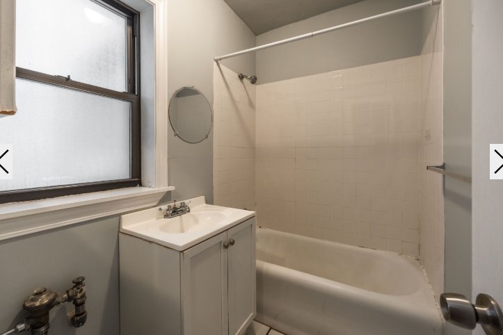 Building Photo - 1347 N Dearborn St