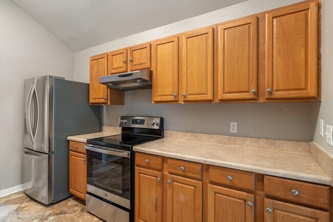 Building Photo - 2240 Prytania Cir