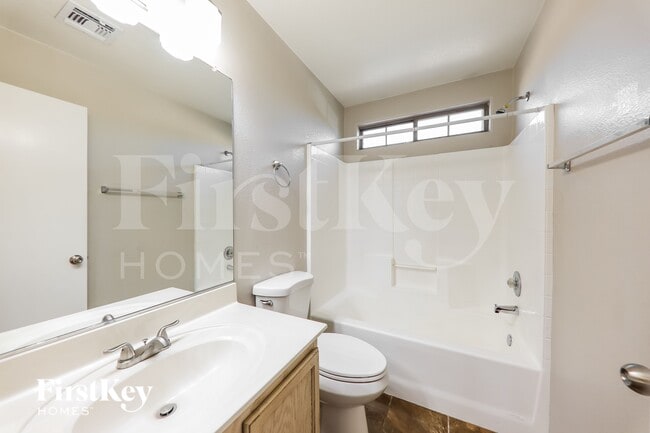 Building Photo - 12807 W Voltaire Ave