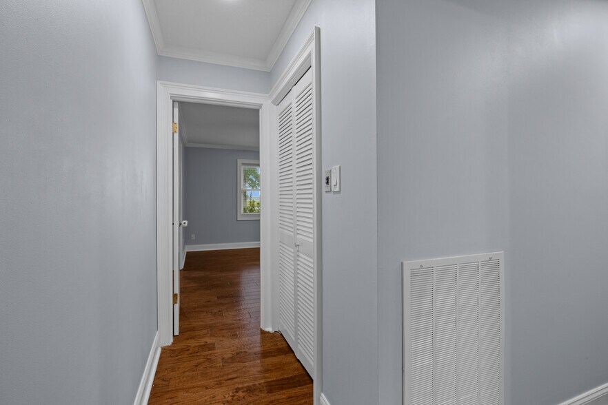 Building Photo - 1529 Whitfield Park Cir