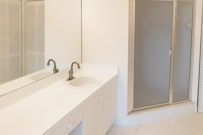 Building Photo - 849 Te