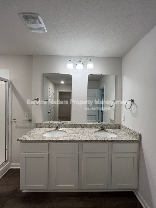 Building Photo - 5096 Gaineswood Dr
