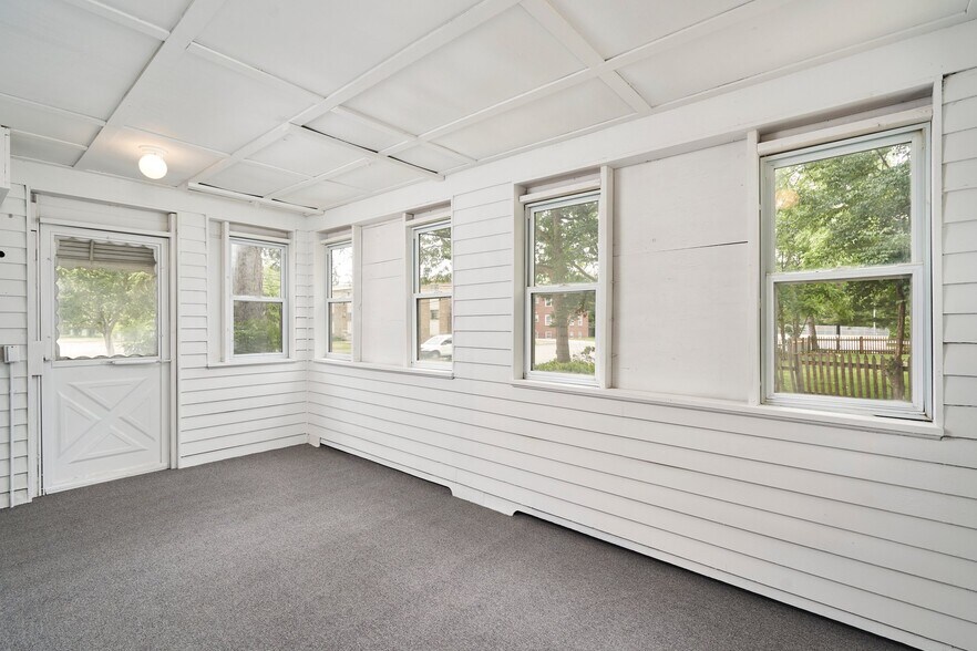 Building Photo - 221 Mulberry St