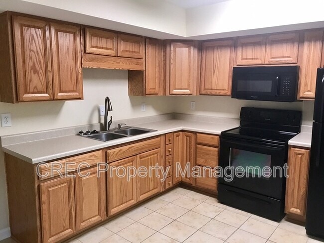 Building Photo - 205 Weber Rd