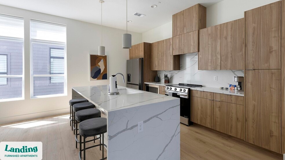 Primary Photo - 2206 Arroyo Ave