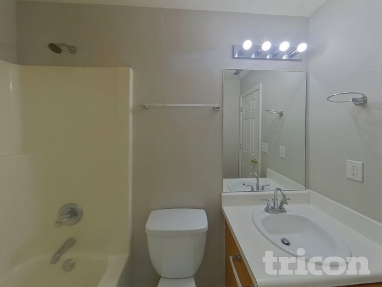 Building Photo - 4122 Ravenwood Ct