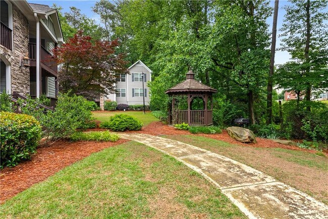 Building Photo - 304 Madison Ct