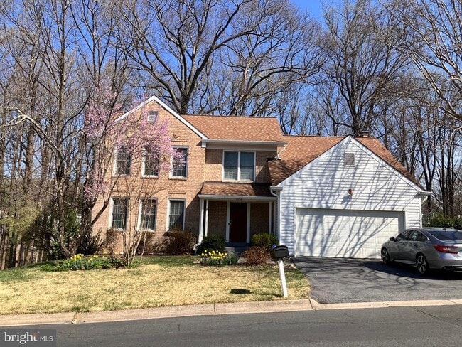 Building Photo - 2220 Blue Valley Dr