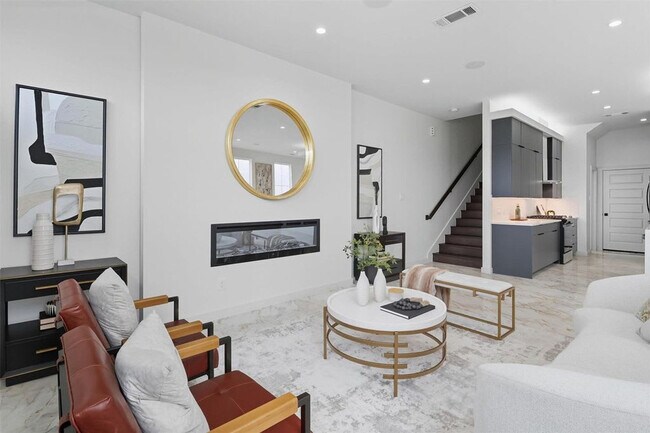 Building Photo - 2909 El Fenice Ln