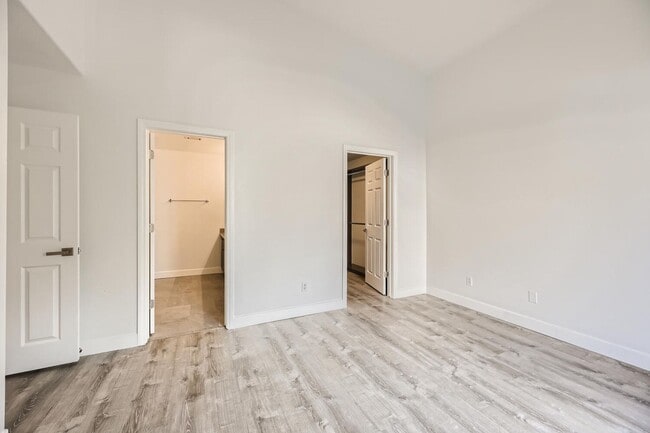 Building Photo - 2153 Jasper Bluff St