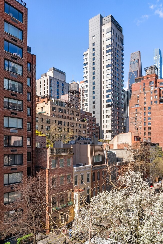 Building Photo - 335-341 E 51st St