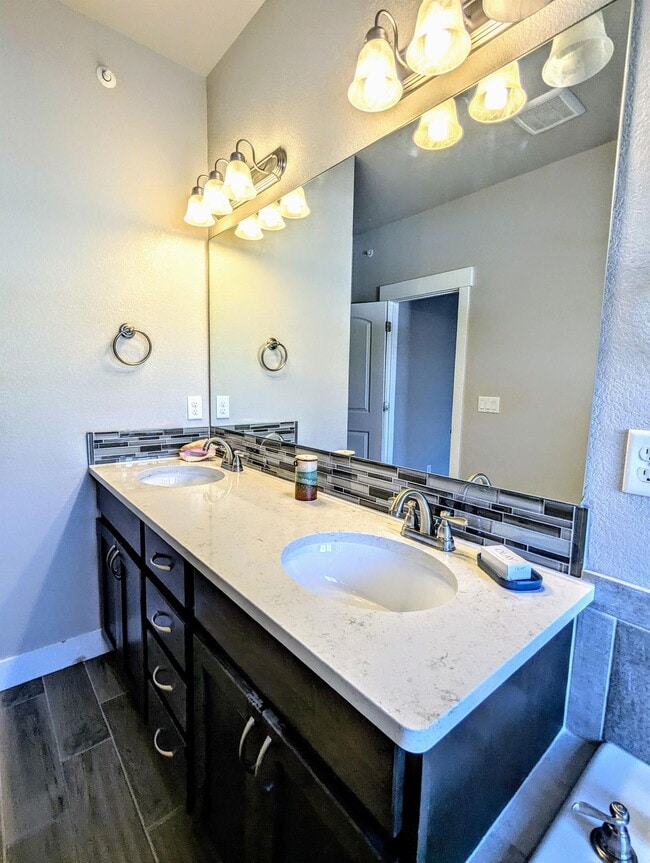 Building Photo - 4903 Northern Lights Dr