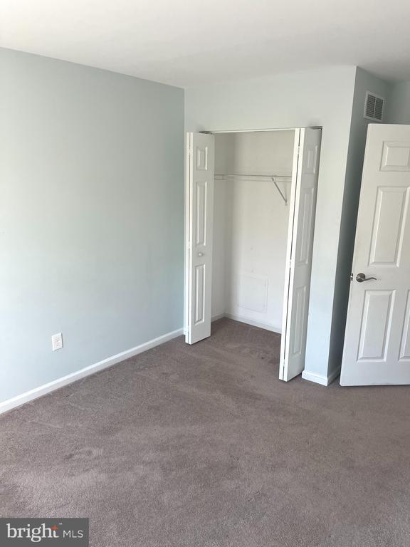 Building Photo - 313 Glenn Rose Cir