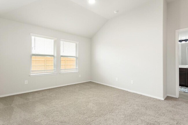 Building Photo - 231 Trailside Ln