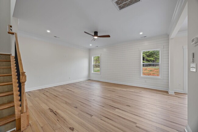 Building Photo - 1020 Gibson Rd