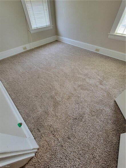 Bdrm 3 - 1439 W Clifton Blvd