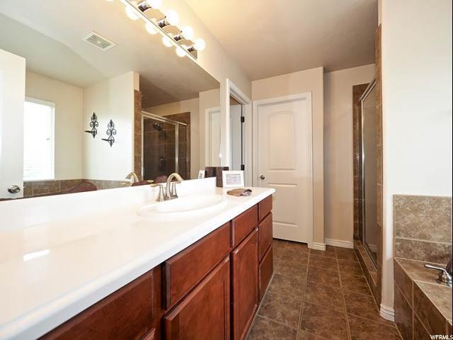 Building Photo - Beautiful 6-Bedroom Riverton House